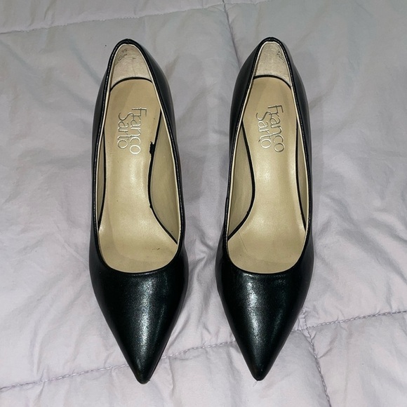 Franco Sarto Black Pump - Picture 1 of 8